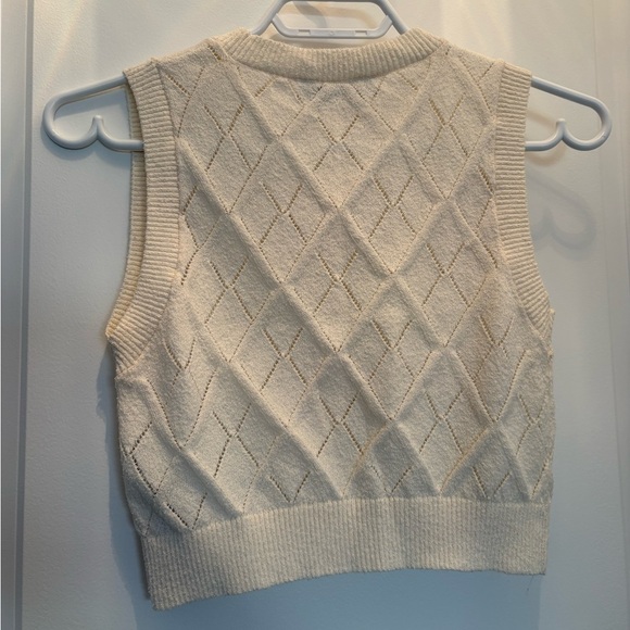 6/$30🛍️ Zara | Cream Sleeveless Knit Crop Top Vest, S - Picture 4 of 5
